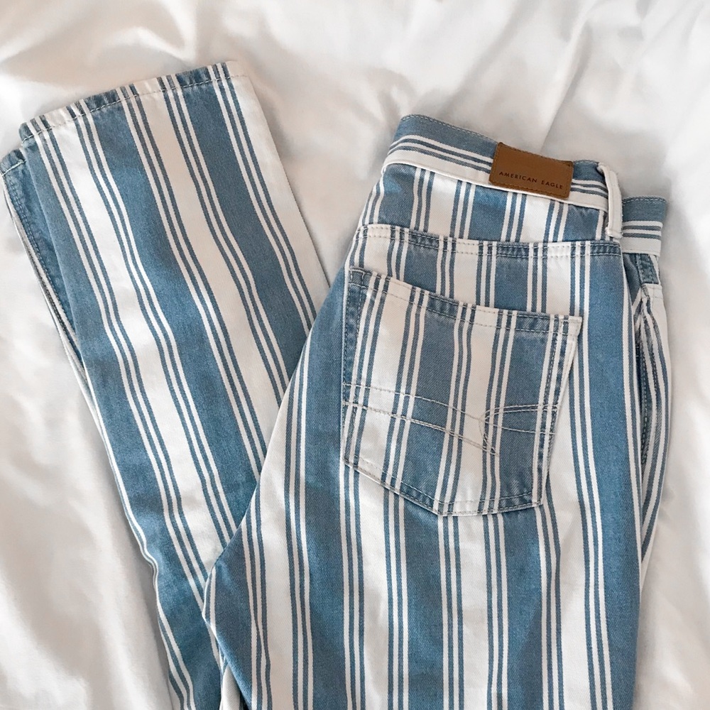 american eagle (AEO) mom jeans
